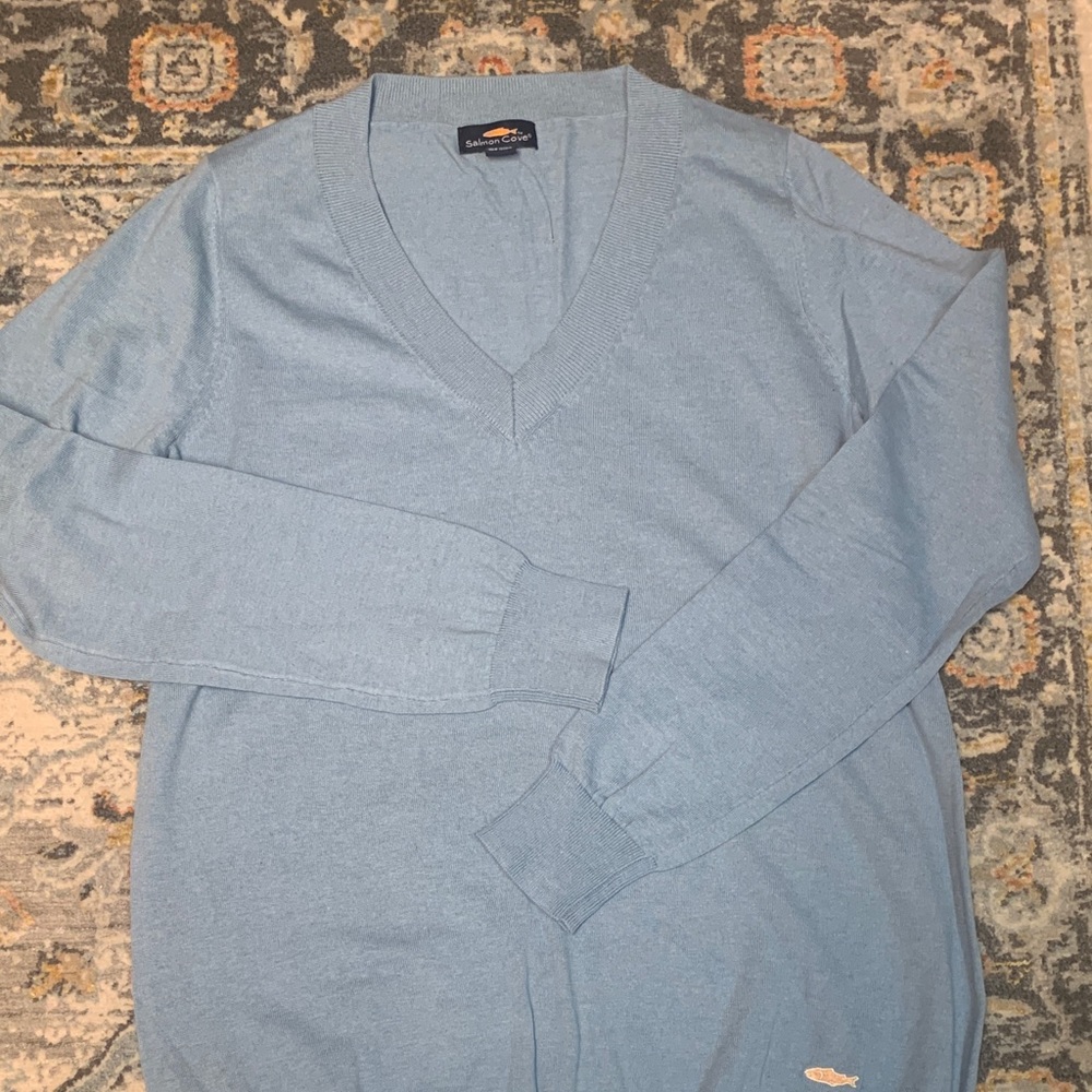 Salmon Cove. Large Men's Light Blue V-Neck Sweater. NEW!